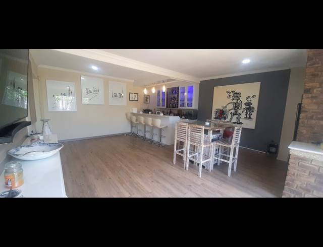 4 BEDROOM FREESTANDING FOR SALE IN BIRCHLEIGH